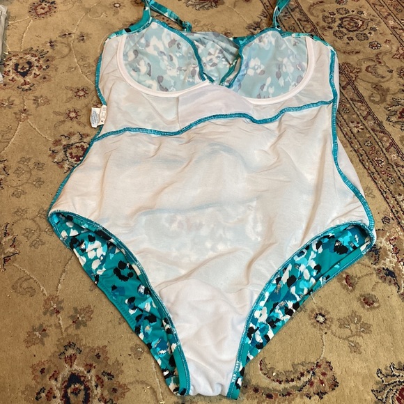 One piece bikini - Picture 2 of 6